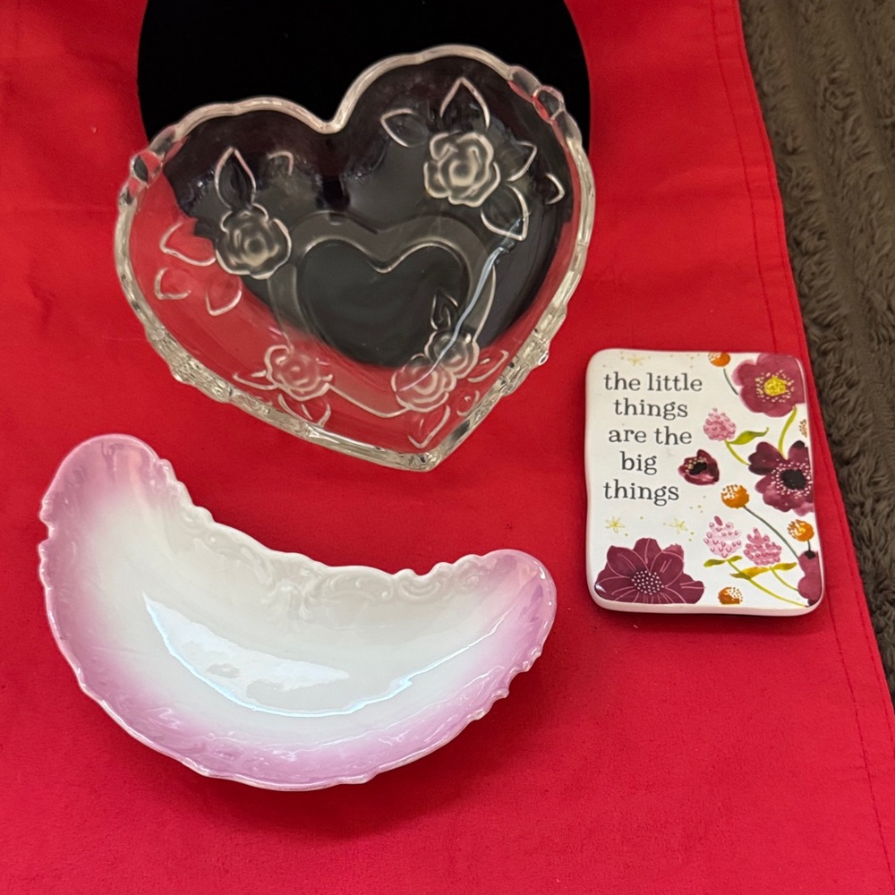 Heart Shaped Walter Glas crystal Trinket Dish and Pink Ombre Bowl and plaque T2